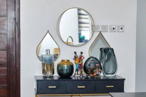 iFORA Homes- Stylish 3 Bedroom Condo near A&C Mall